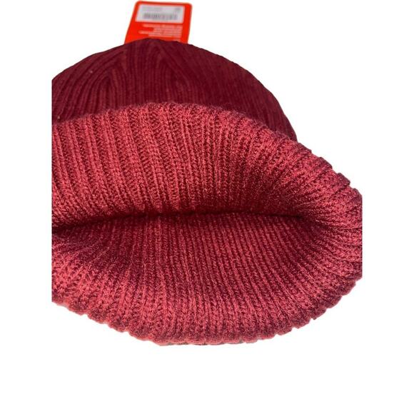 BASS OUTDOOR Trail Loop Knit Hat pomegranate, one size NWT - Picture 2 of 5
